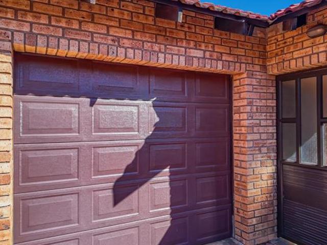 Townhouse for sale in Derby, North West
