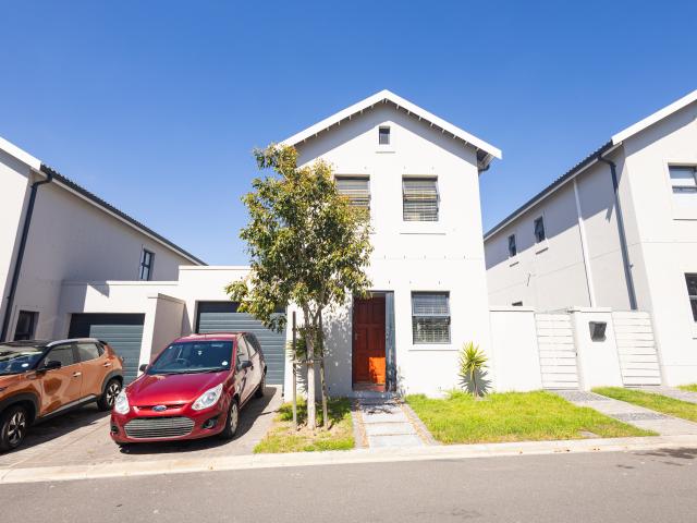 Townhouse for rent in Kraaifontein, City of Cape Town