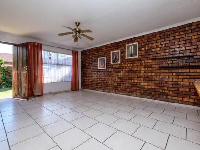 Townhouse for sale in Westonaria, Gauteng