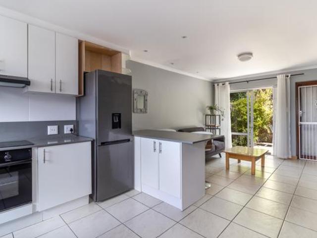 Townhouse for rent in Durbanville, Western Cape