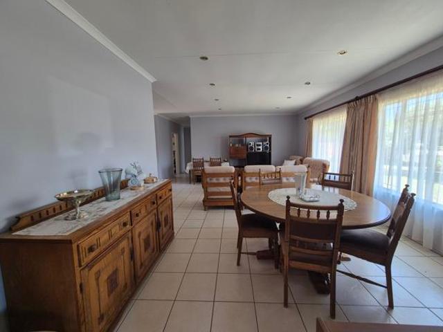 Townhouse for sale in Dr Kenneth Kaunda, North West
