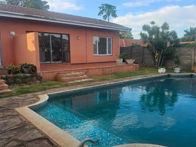 Townhouse for rent in Seaview, Kwazulu-natal
