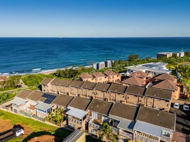 Townhouse for sale in La Mercy, Kwazulu-natal