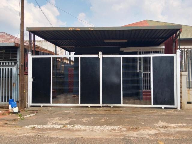 Townhouse for sale in Vosloorus, Gauteng