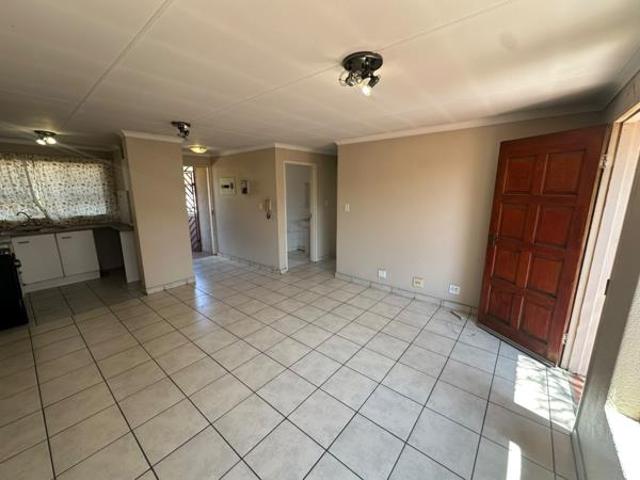 Townhouse for rent in Ekurhuleni, Gauteng
