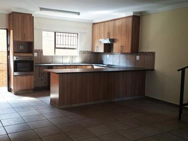 Townhouse for sale in Bloemfontein, Mangaung Metropolitan Municipality