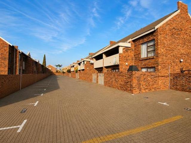 Townhouse for sale in Bloemfontein, Free State
