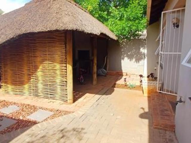 Townhouse for sale in Bloemfontein, Free State