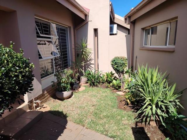 Townhouse for sale in Bloemfontein, Free State