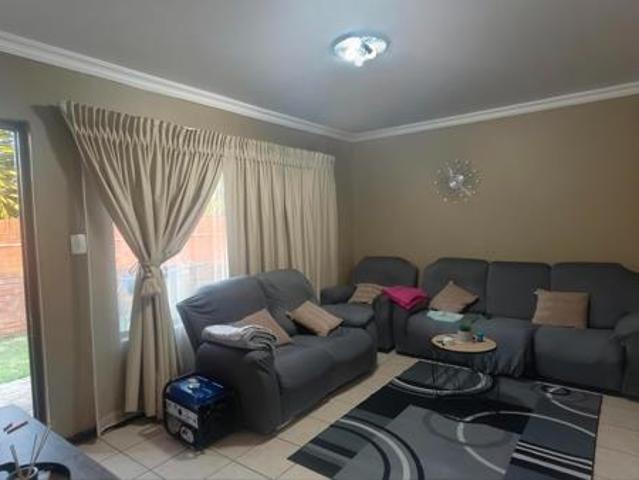Townhouse for sale in Bloemfontein, Free State
