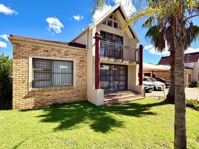 Townhouse for sale in Bloemfontein, Free State
