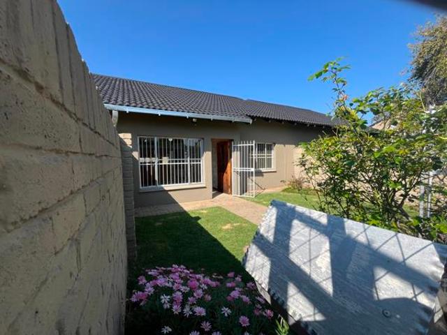 Townhouse for sale in Bloemfontein, Free State
