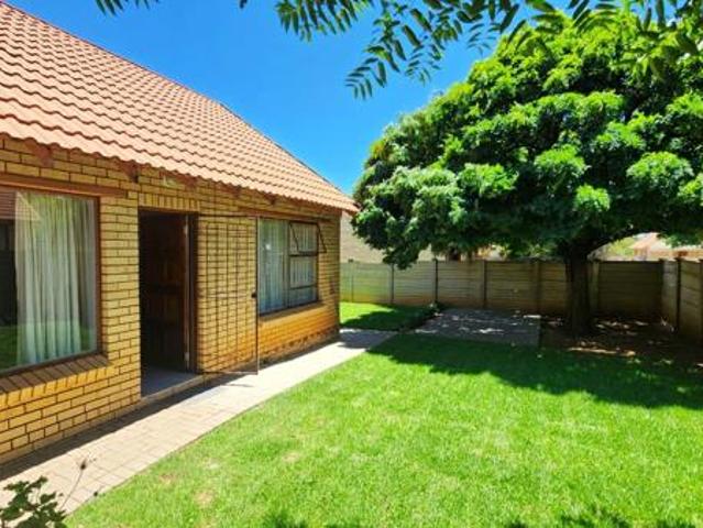 Townhouse for sale in Bloemfontein, Free State