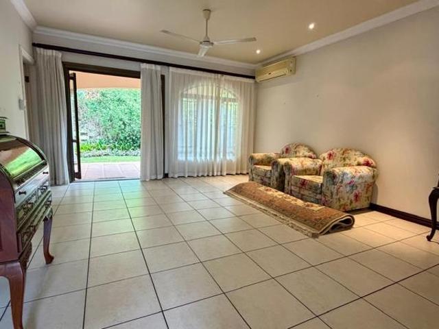 Townhouse for rent in Seaview, Kwazulu-natal