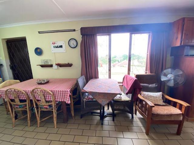 Townhouse for sale in Port Edward, Hibiscus Coast Local Municipality