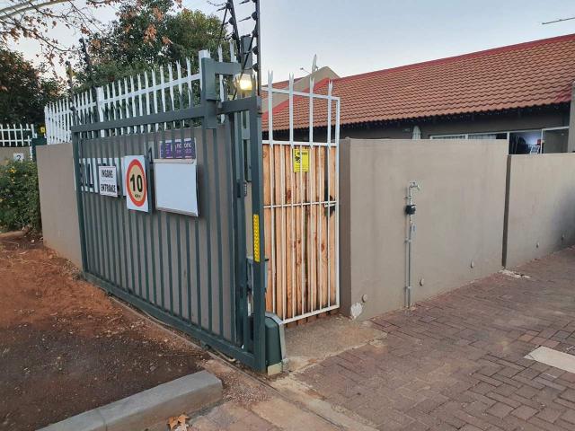 Townhouse for sale in Bloemfontein, Free State