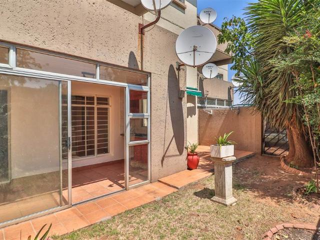 Townhouse for sale in Vosloorus, Gauteng