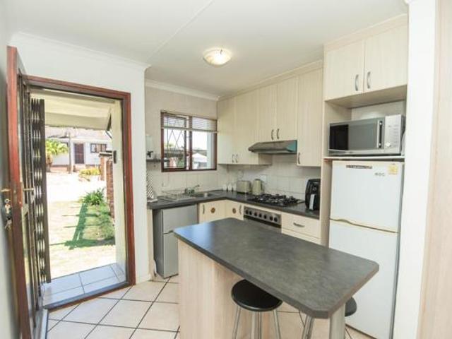 Townhouse for sale in Port Elizabeth, Eastern Cape