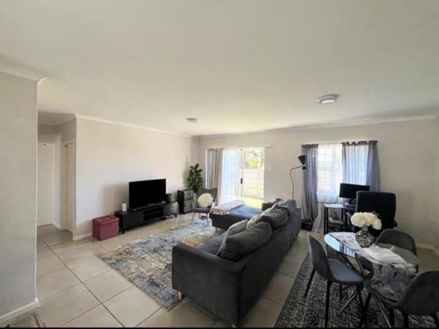 Townhouse for rent in Nelson Mandela Bay Ward 18, Nelson Mandela Bay Metropolitan Municipality