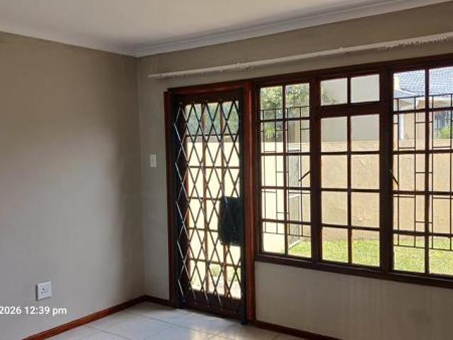 Townhouse for rent in Nelson Mandela Bay Ward 18, Nelson Mandela Bay Metropolitan Municipality
