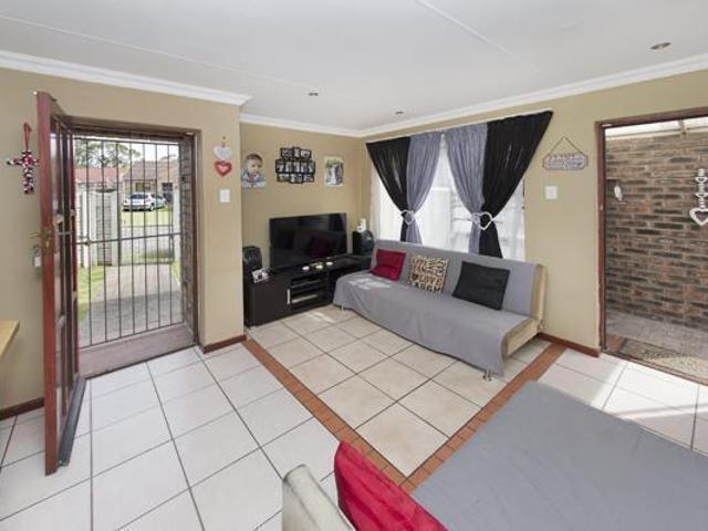 House for rent in Waterkloof, Gauteng