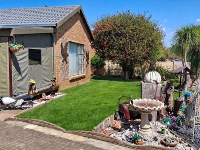 Townhouse for sale in Lydenburg, Thaba Chweu Local Municipality