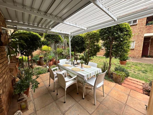 Townhouse for sale in Waterkloof, Gauteng