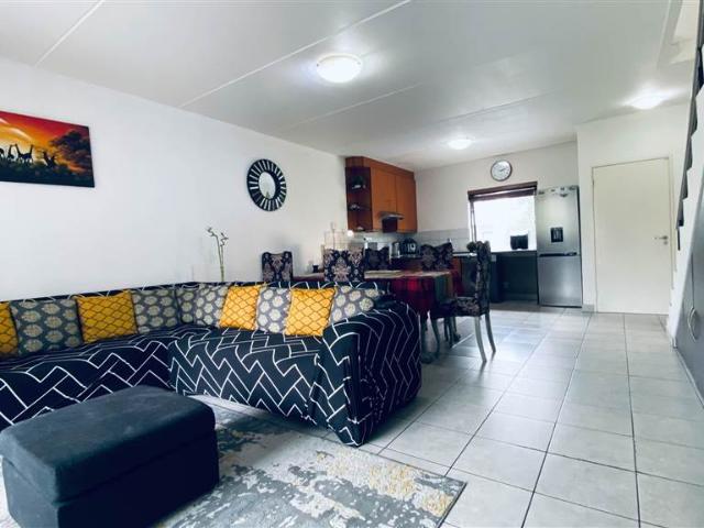 Townhouse for sale in Vosloorus, Gauteng