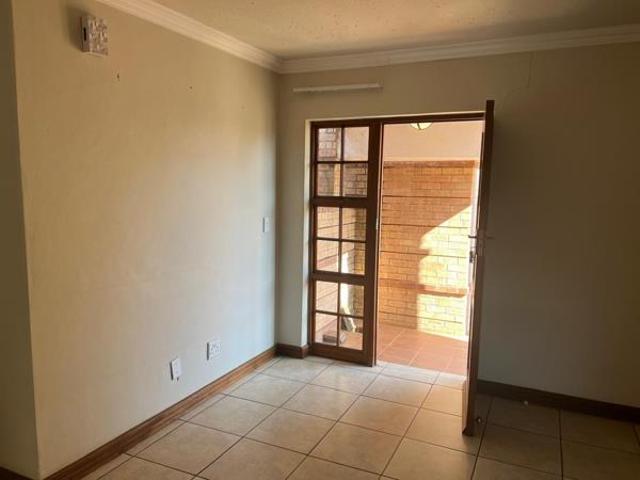 Townhouse for rent in Louis Trichardt, Makhado Local Municipality