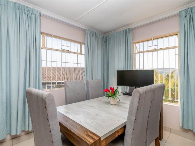 Apartment for sale in Seaview, Kwazulu-natal