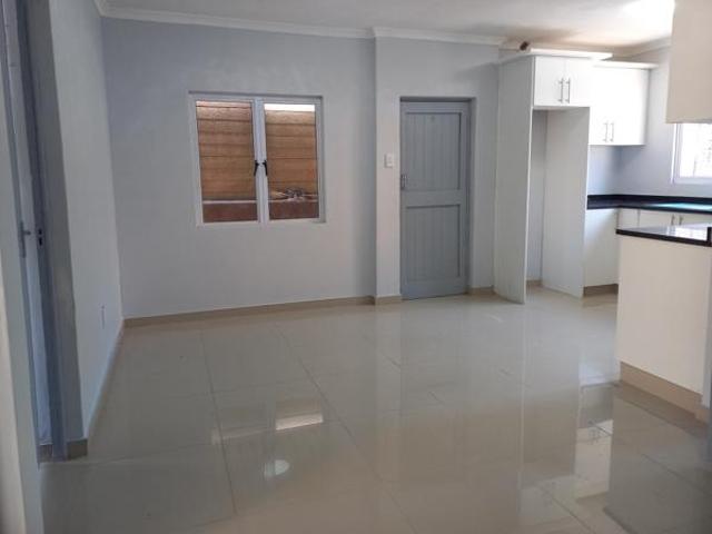 Townhouse for rent in Seaview, Kwazulu-natal