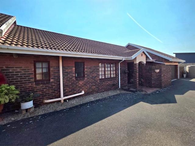 Townhouse for sale in Seaview, Kwazulu-natal