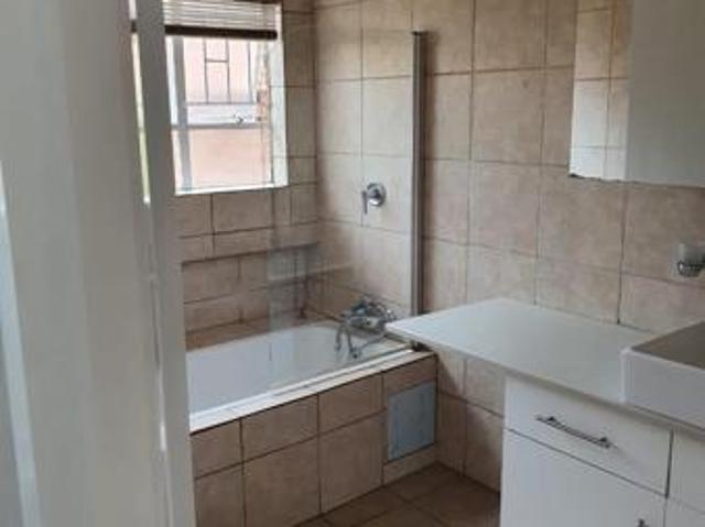Townhouse for rent in Ekurhuleni, Gauteng