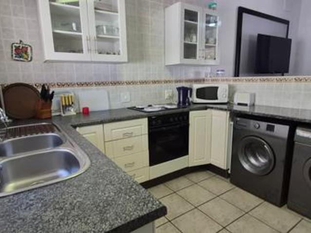 Townhouse for sale in Margate, Hibiscus Coast Local Municipality