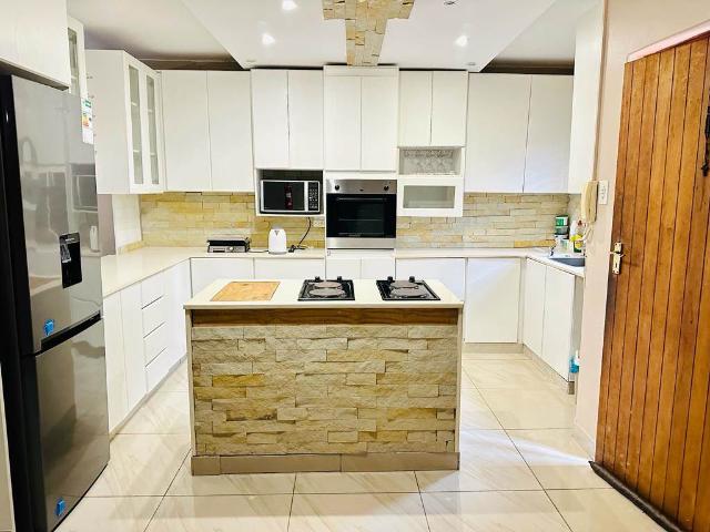 Townhouse for sale in UMhlathuze Municipality, Kwazulu-natal