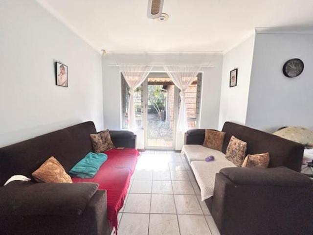 Townhouse for rent in UMhlathuze Municipality, Kwazulu-natal