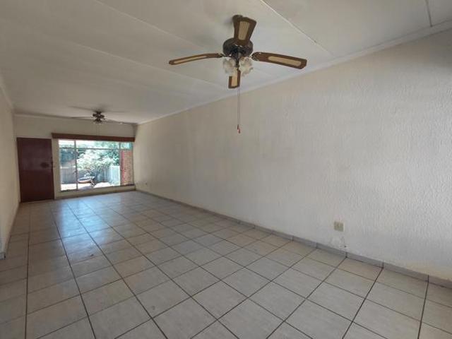 Townhouse for rent in Dr Kenneth Kaunda, North West
