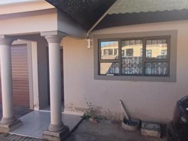 Townhouse for rent in Dr Kenneth Kaunda, North West