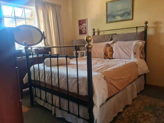 Townhouse for sale in Dr Kenneth Kaunda, North West