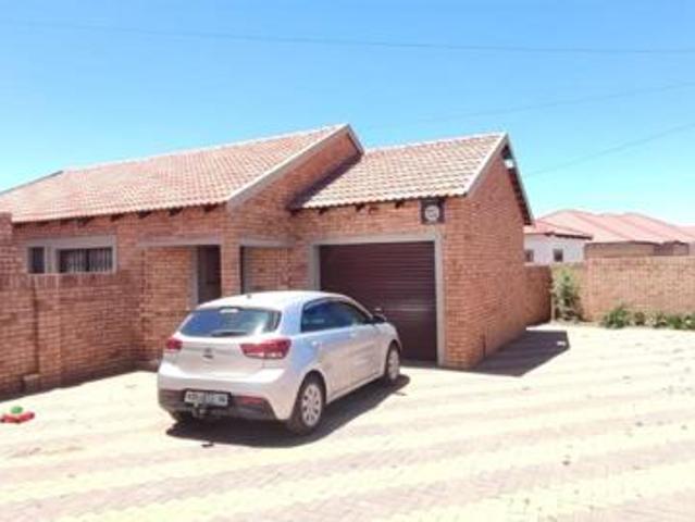 Townhouse for sale in Klerksdorp, North West