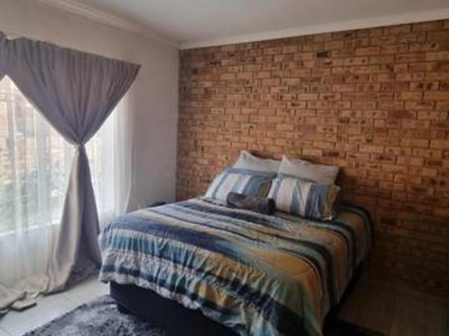 Townhouse for sale in Dr Kenneth Kaunda, North West