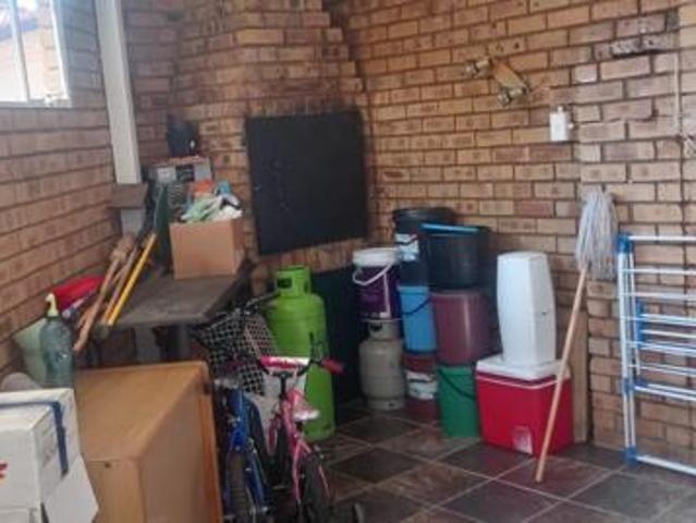 Townhouse for sale in Dr Kenneth Kaunda, North West