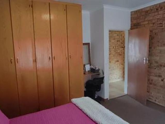 Townhouse for sale in Dr Kenneth Kaunda, North West