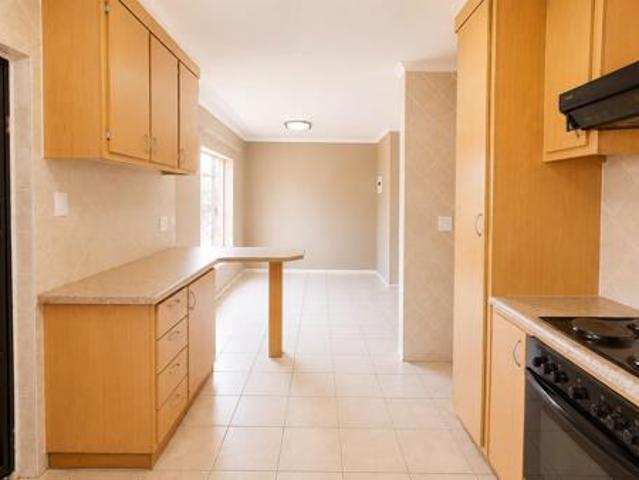 Townhouse for sale in Dr Kenneth Kaunda, North West