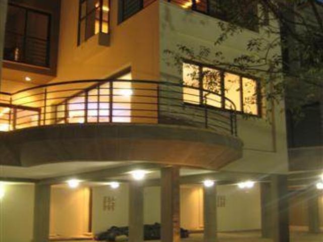 Townhouse for rent in Johannesburg, City of Johannesburg Metropolitan Municipality