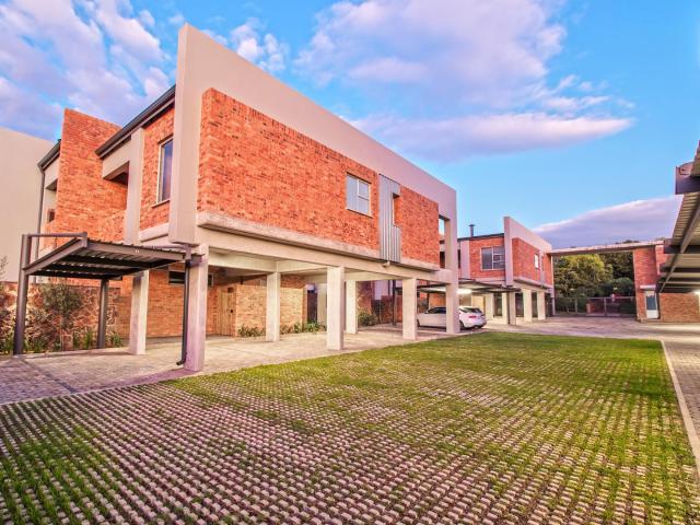 Townhouse for rent in Pretoria East, Pretoria