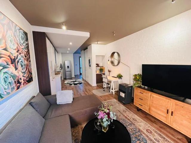 Townhouse for rent in Waterkloof, Gauteng