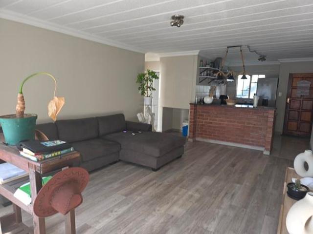 Townhouse for rent in Ekurhuleni, Gauteng