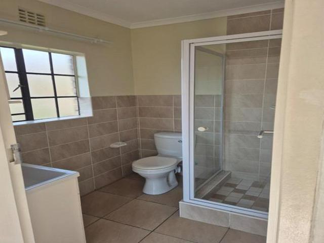 Townhouse for rent in Meyerton, Midvaal Local Municipality