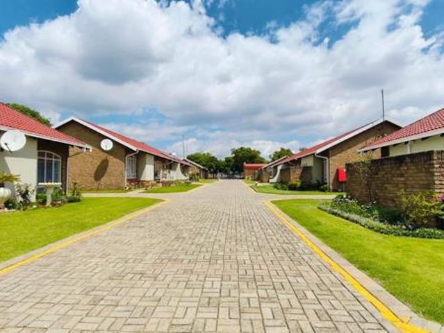 Townhouse for sale in Potchefstroom, Tlokwe Local Municipality